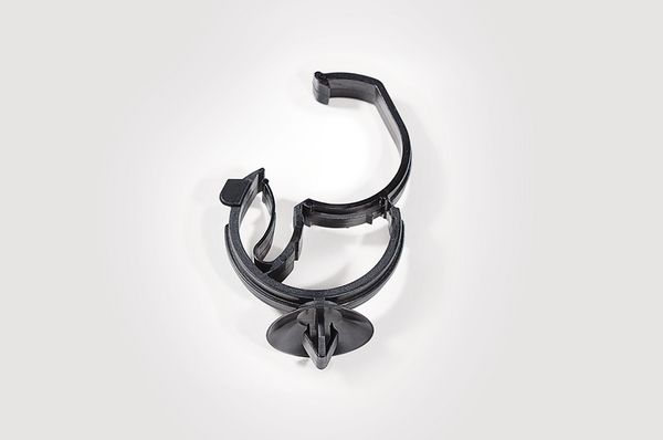 Los soportes para cables AHC3CH2 ofrecen un método simple y seguro de fijar los cables a los agujeros de los paneles
