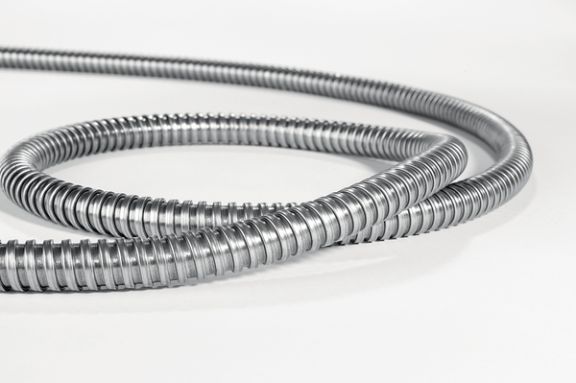 Tubos metálicos flexibles Helaguard SSC de HellermannTyton