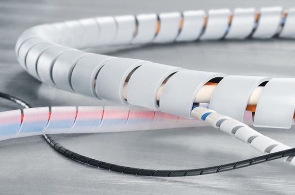 Cinta helicoidal blanca para aplicaciones eléctricas estándar y construcción de paneles e instalaciones