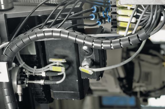 Cinta helicoidal resistente a la abrasión conforme a la norma EN45545-2 para la industria ferroviaria