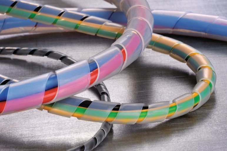 Cintas helicoidales para altas temperaturas y resistentes a químicas de HellermannTyton