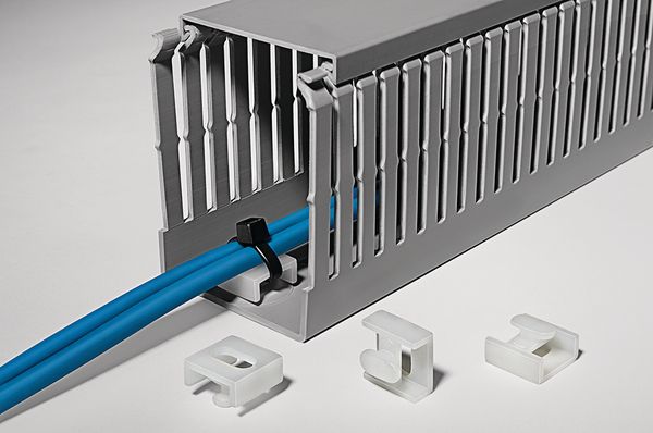 Canaleta para cables HelaDuct HTWD-CTH para montaje de conductos en rieles DIN de HellermannTyton