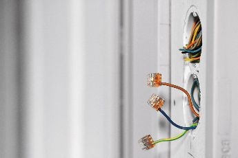 bordado Inodoro Agente Conectores eléctricos para cables rígidos y flexibles | HellermannTyton