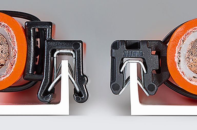 clips con bridas para colocar en bordes de perfil de HellermannTyton